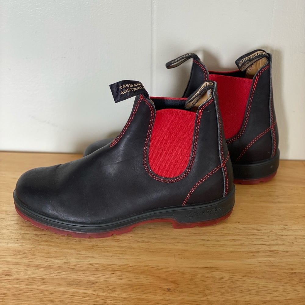 Black blundstones